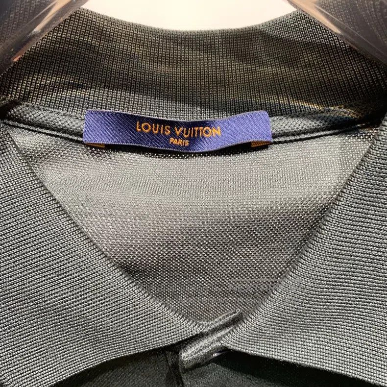 Louis Vuitton Louis Vuitton size 5l Solid Micro Logo Cotton Short Sleeve Size US M / EU 48-50 / 2 - 2 Thumbnail