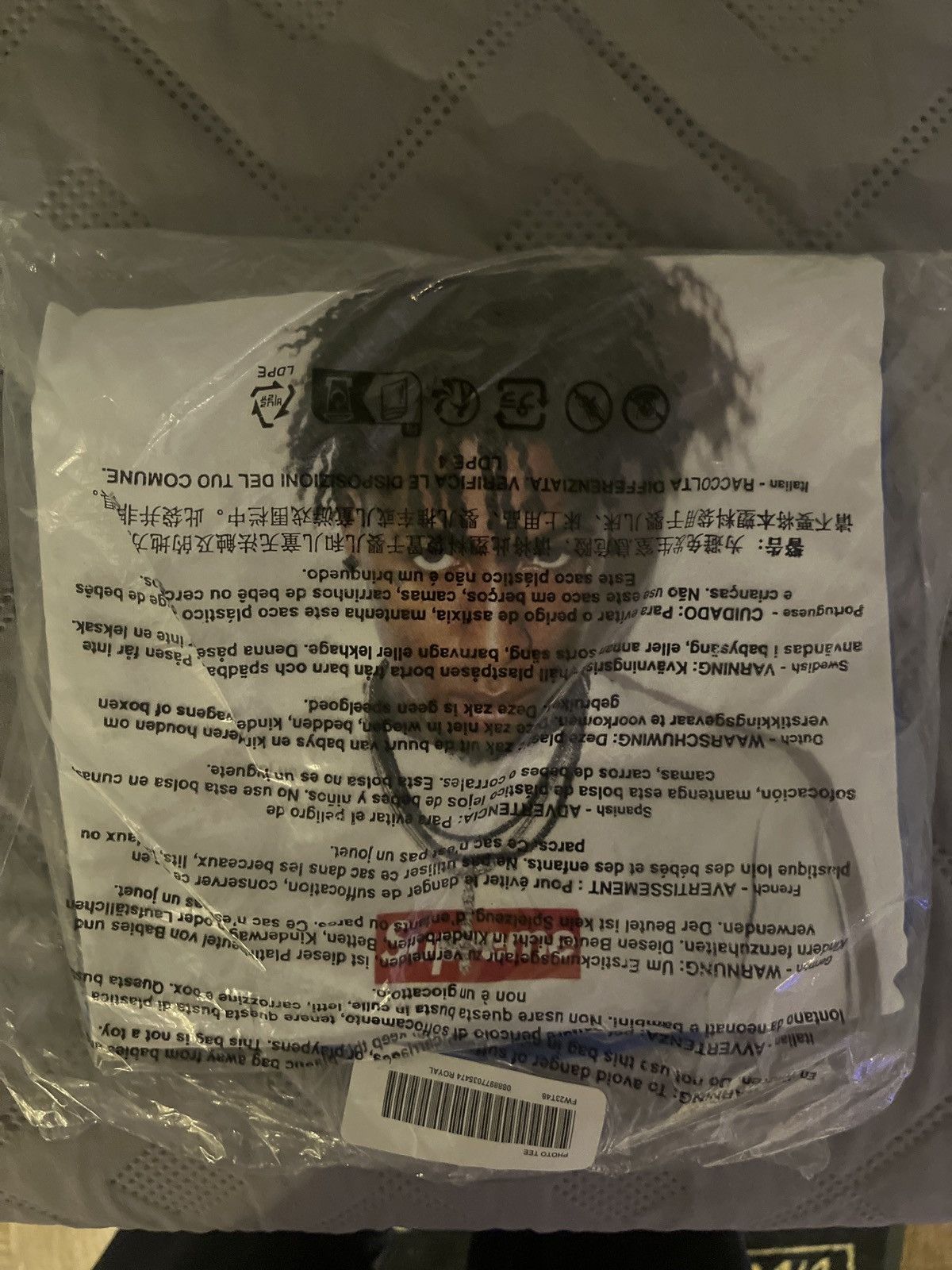 Supreme NBA Young Boy Photo Tee Size US L / EU 52-54 / 3 - 3 Thumbnail