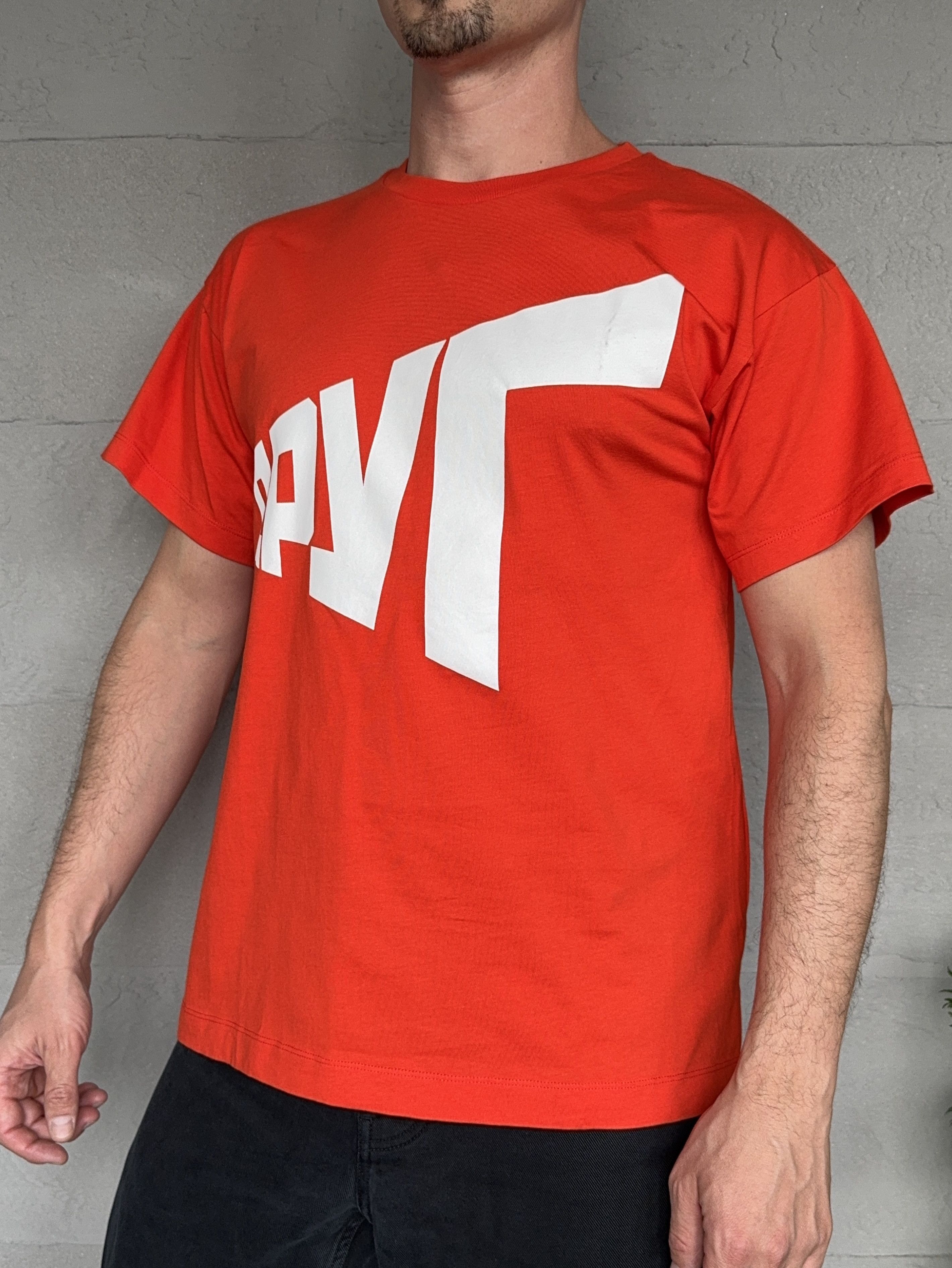 Gosha Rubchinskiy Gosha Rubchinskiy "Friend", Red T-shirt, Size L Size US L / EU 52-54 / 3 - 2 Thumbnail