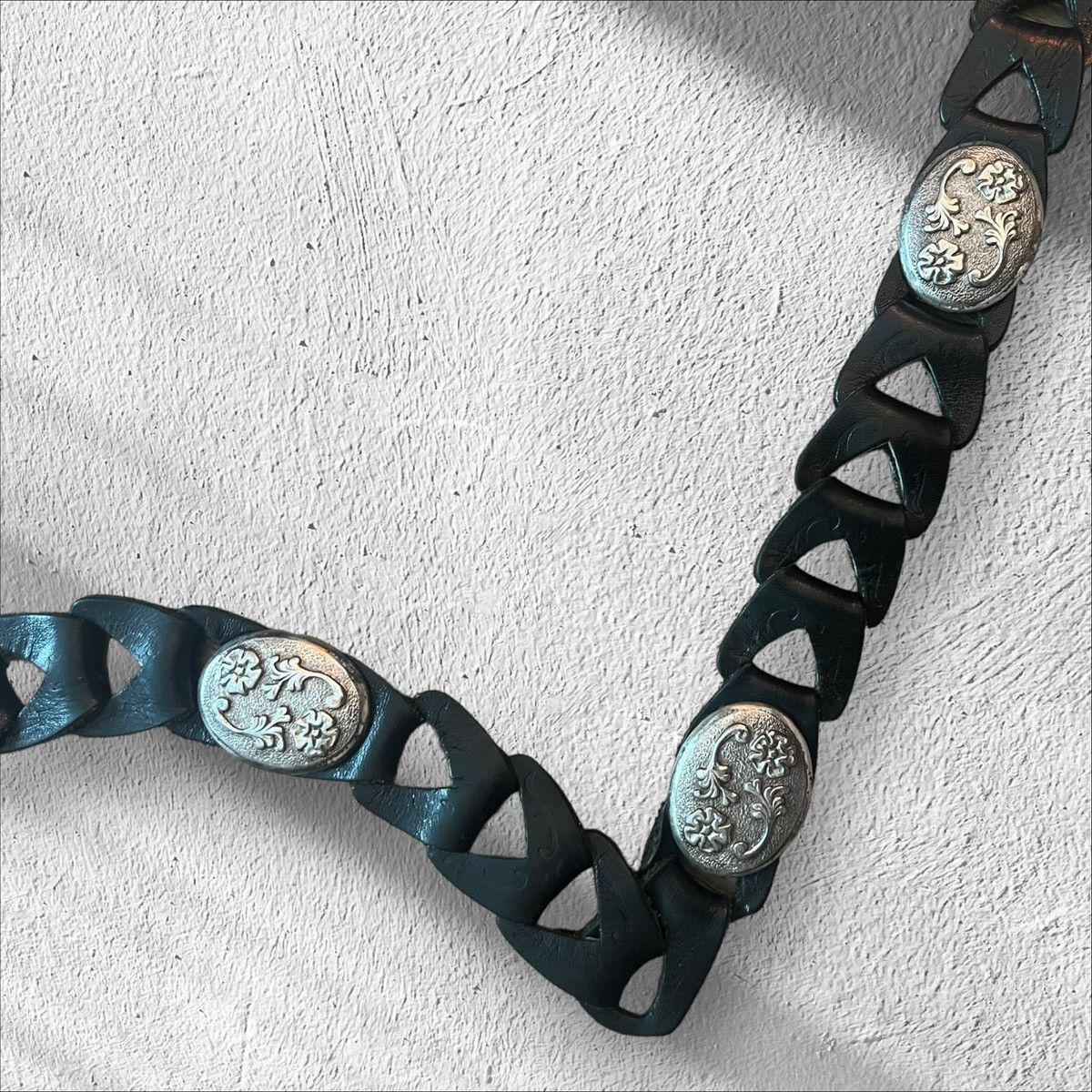 Vintage Vintage Resistol Ornate Metal Belt Floral Heart Design 27-31 Size ONE SIZE - 4 Thumbnail
