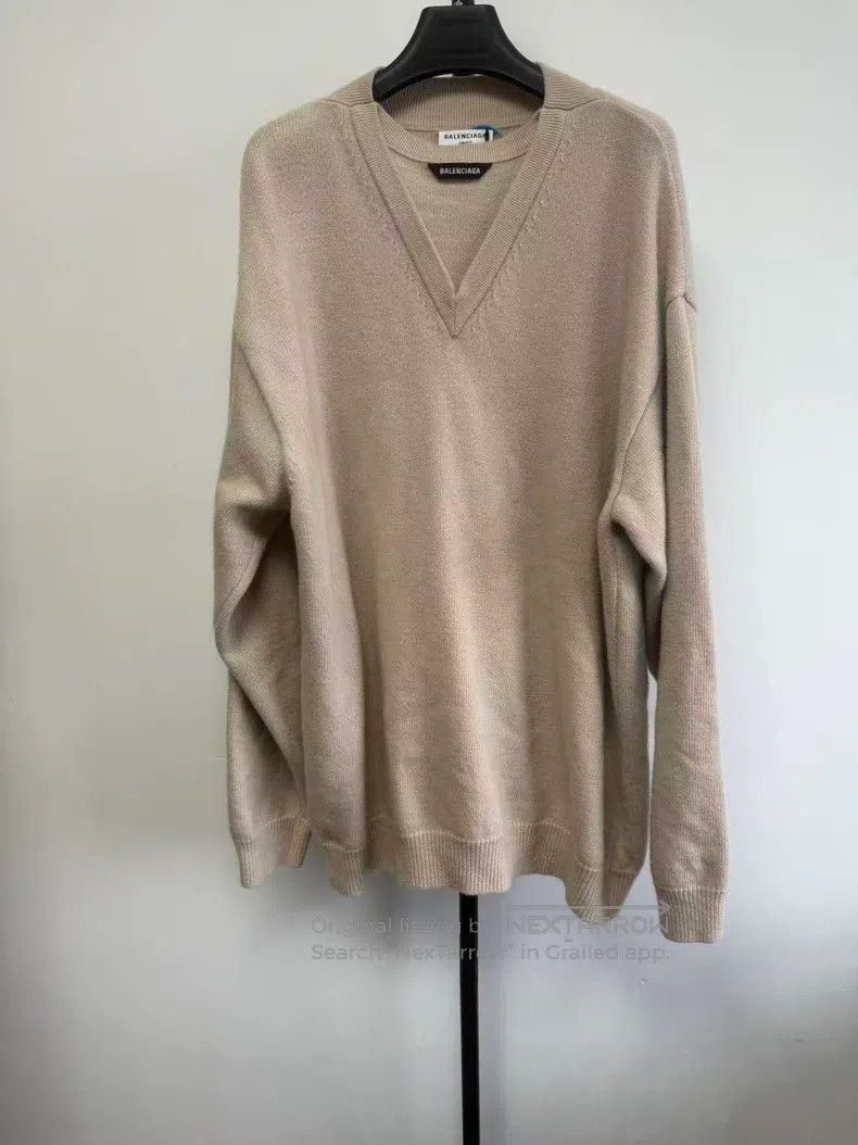 Balenciaga Balenciaga V-neck long-sleeve casual wool sweater knitwear Size US XS / EU 42 / 0 - 1 Thumbnail
