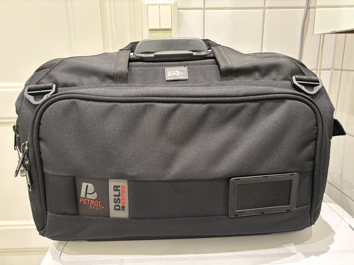 Petrol Industries Petrol PD443 Dr. D-SLR Camera Bag Size ONE SIZE - 1 Thumbnail