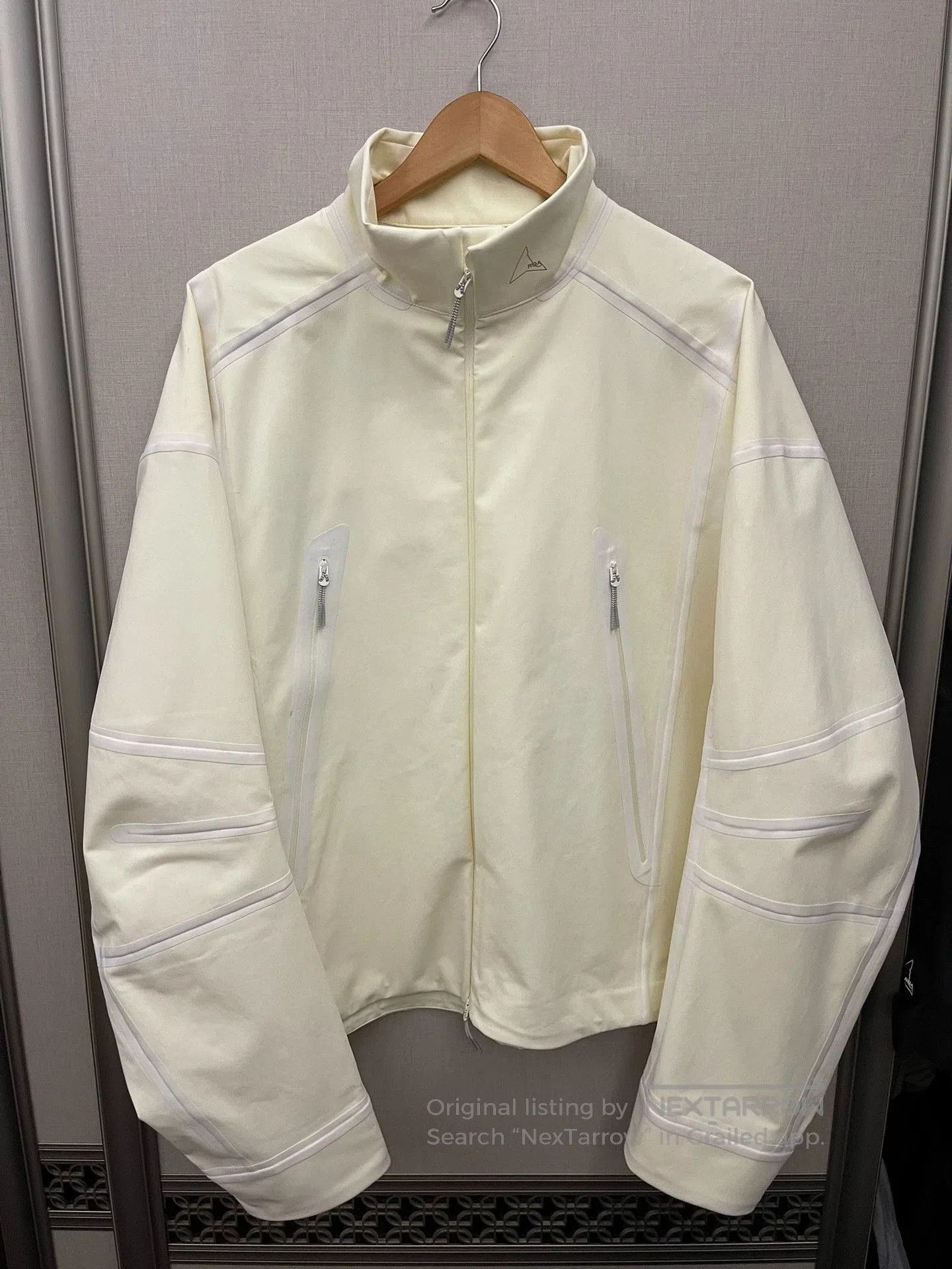 ROA Beige XL Lightweight Zip-Up Jacket. Size US XL / EU 56 / 4 - 1 Thumbnail