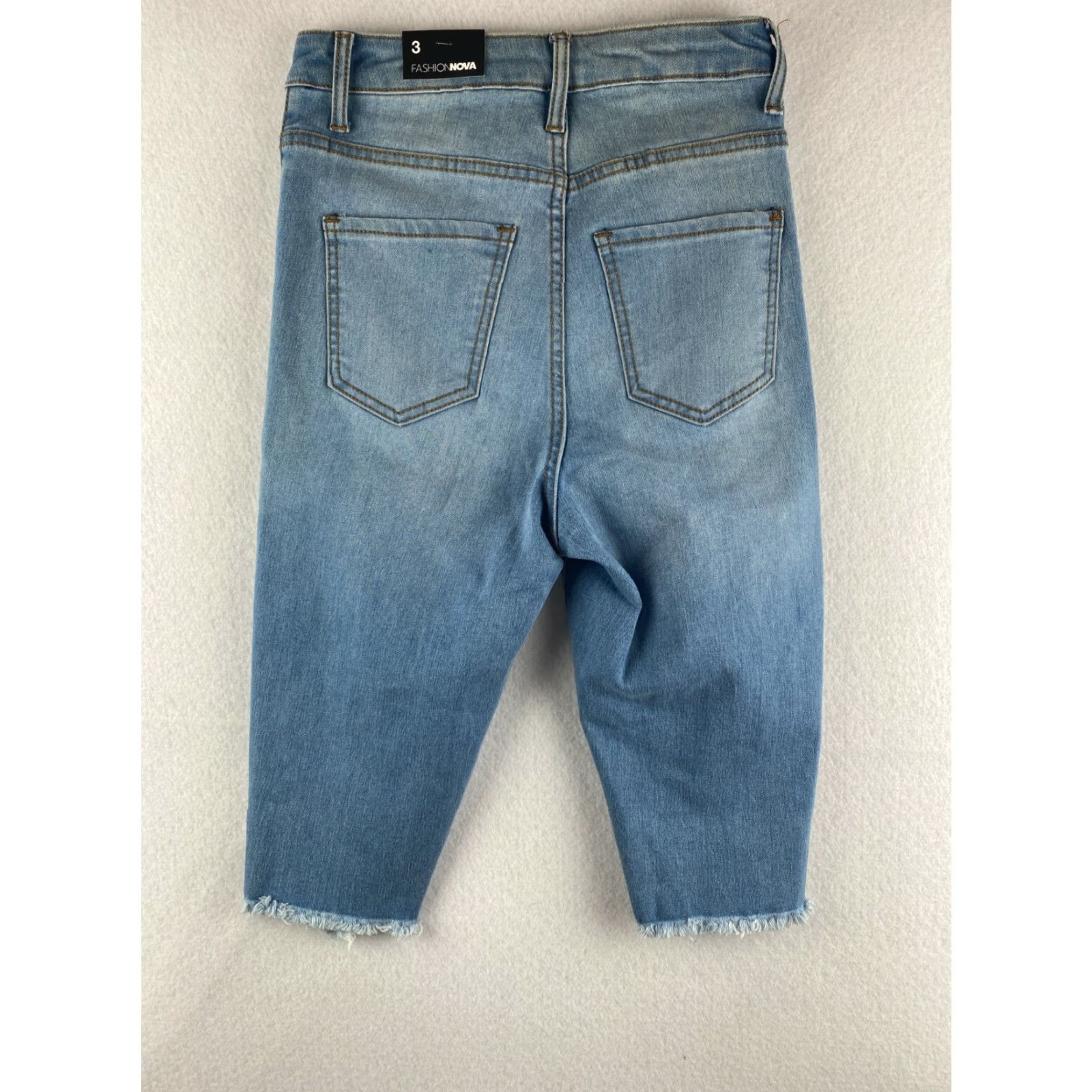 Fashion Nova Fashion Nova Jeans Womens 3 Blue High-Rise Stretch Capris Denim Distressed NWT Size 26" / US 2 / IT 38 - 7 Thumbnail