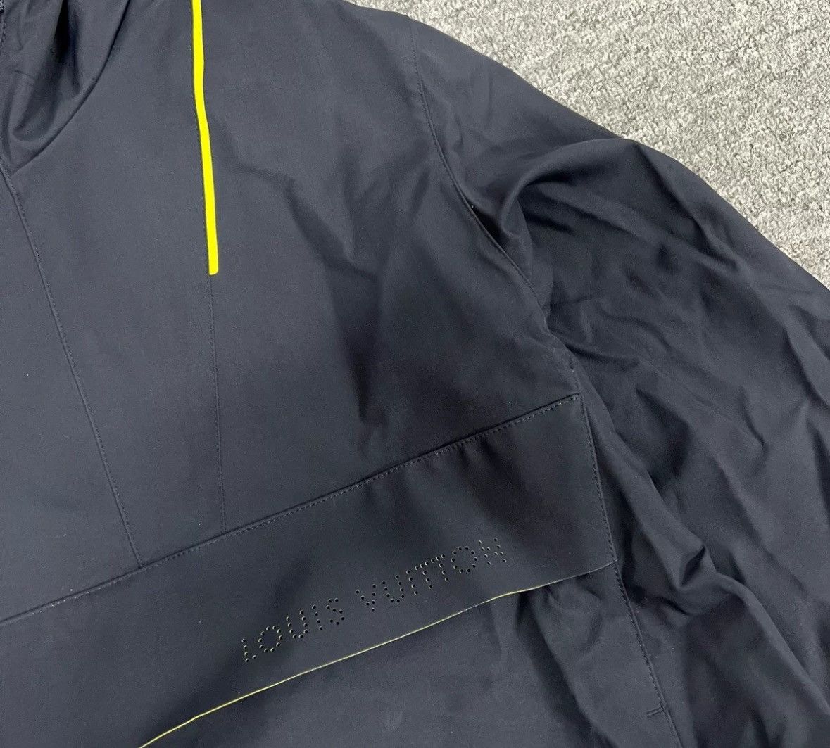 Louis Vuitton Louis Vuitton Lv Yellow Line Half Zipper Jacket Size US L / EU 52-54 / 3 - 4 Thumbnail