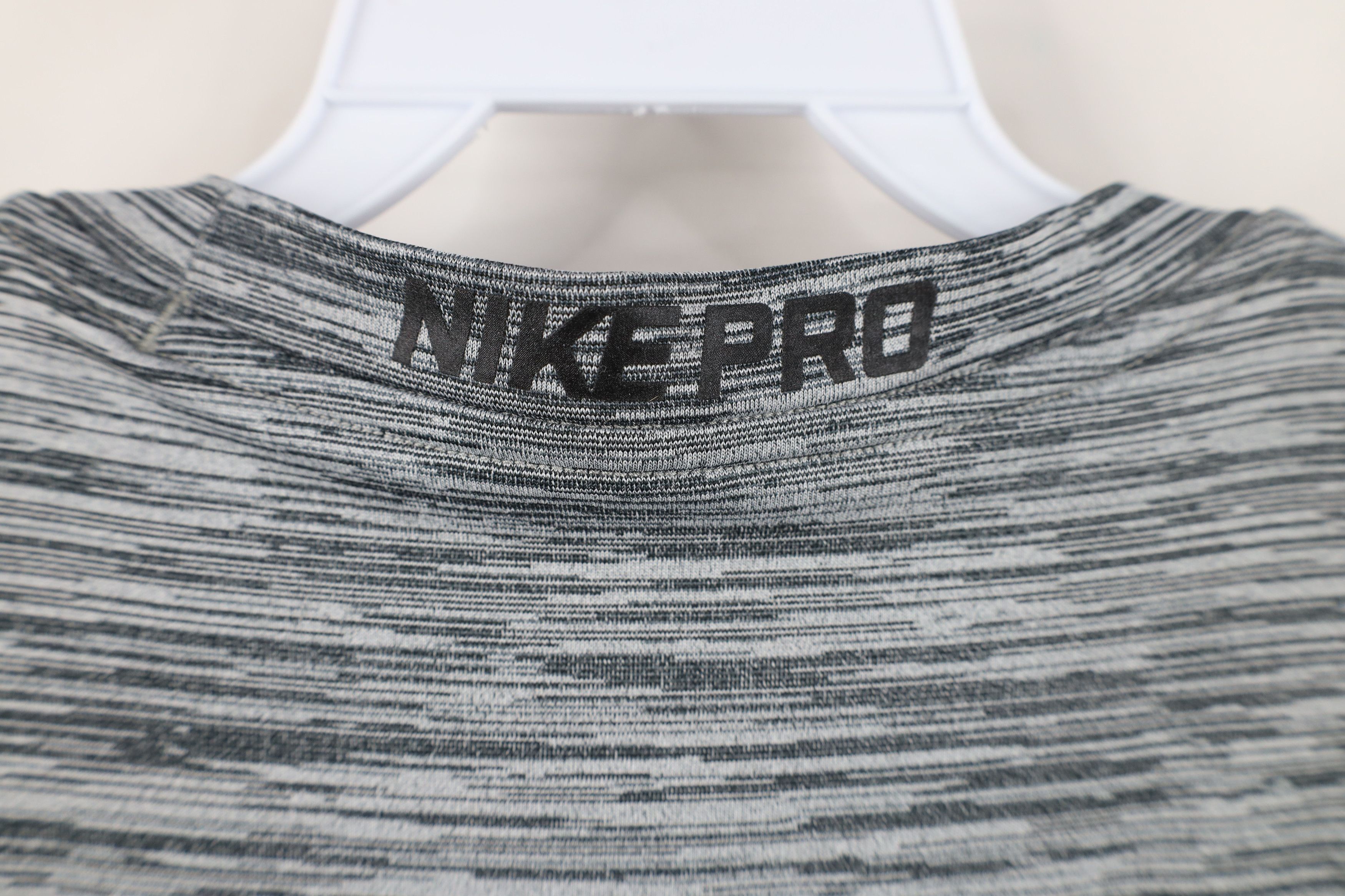 Nike Nike Pro Center Swoosh Compression Training Gym T-Shirt Size US L / EU 52-54 / 3 - 10 Thumbnail