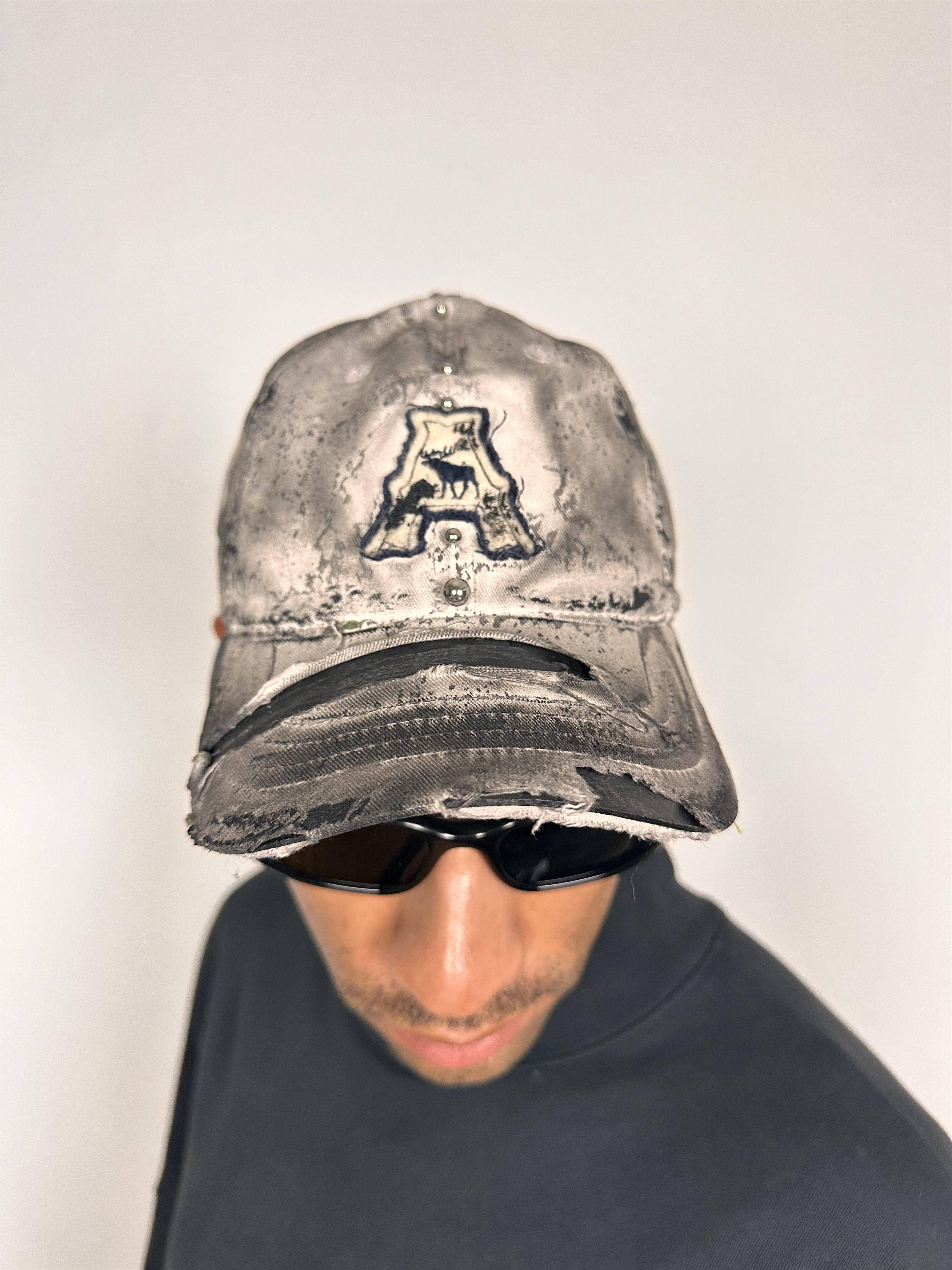 Abercrombie & Fitch ASTROBOI* x Abercrombie Off-White & Black Faded Hat Size ONE SIZE - 7 Thumbnail