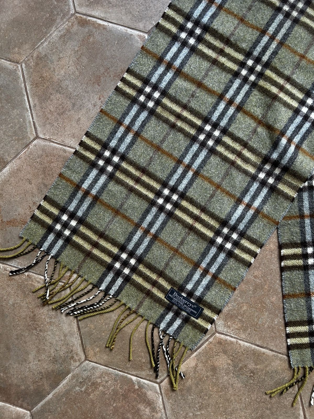 Burberry VINTAGE BURBERRY LONDON SCARF Size ONE SIZE - 2 Thumbnail