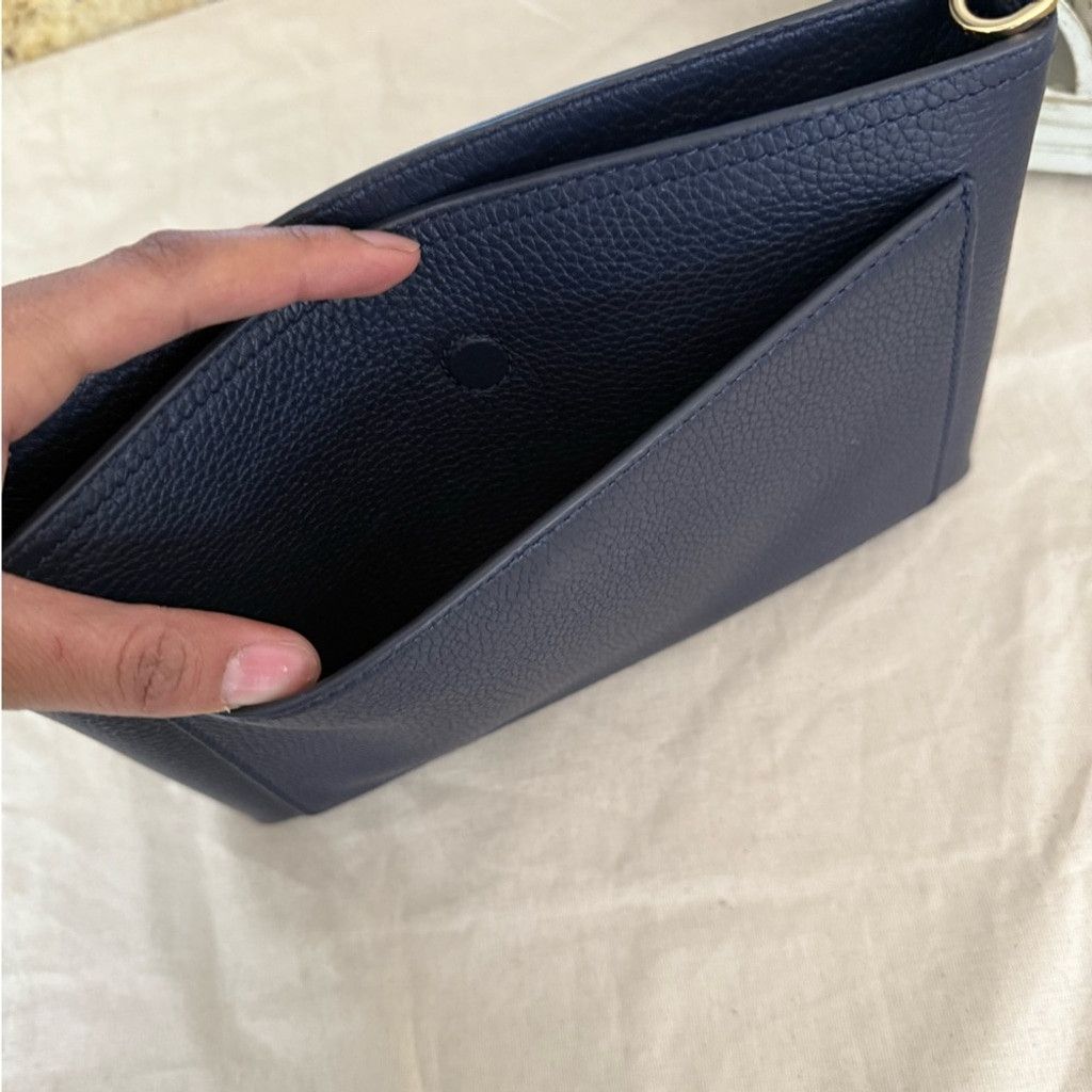 Tory Burch New Tory Burch BLAKE SWINGPACK TORY NAVY Size ONE SIZE - 3 Thumbnail
