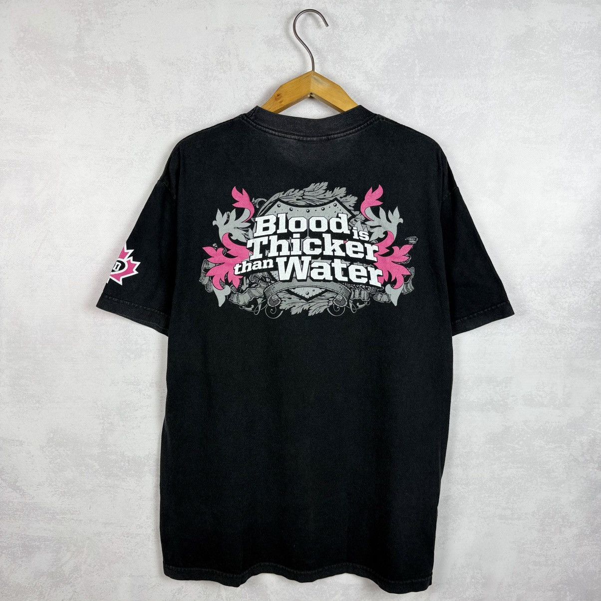 Vintage × WWE × WWF Vintage 2008 Hart Dynasty Bret Hart WWE T-Shirt Size L Size US L / EU 52-54 / 3 - 3 Thumbnail