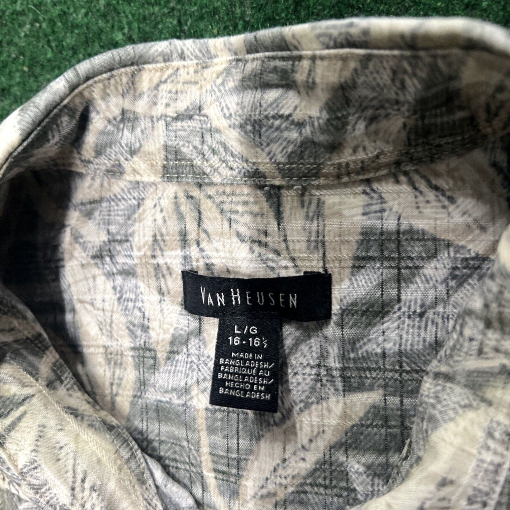 Van Heusen Van Heusen Hawaiian Shirt Mens Large 16-16.5 Green Beige Floral Short Sleeve Size US L / EU 52-54 / 3 - 6 Thumbnail