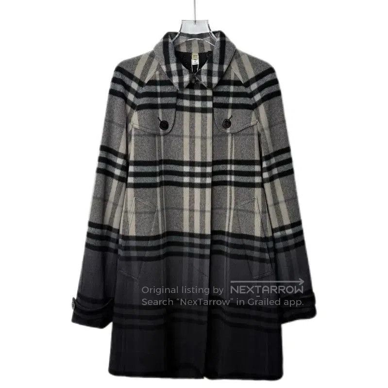 Burberry Burberry Color-Block Cotton Blend Women's Coat. Size S / US 4 / IT 40 - 1 Thumbnail