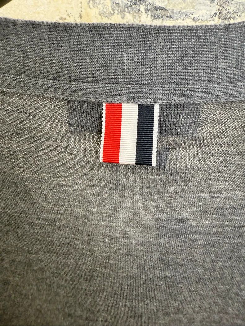 Thom Browne THOM BROWNE Grey Classic Cashmere Cardigan 2502-Nextarrow Size US M / EU 48-50 / 2 - 3 Thumbnail