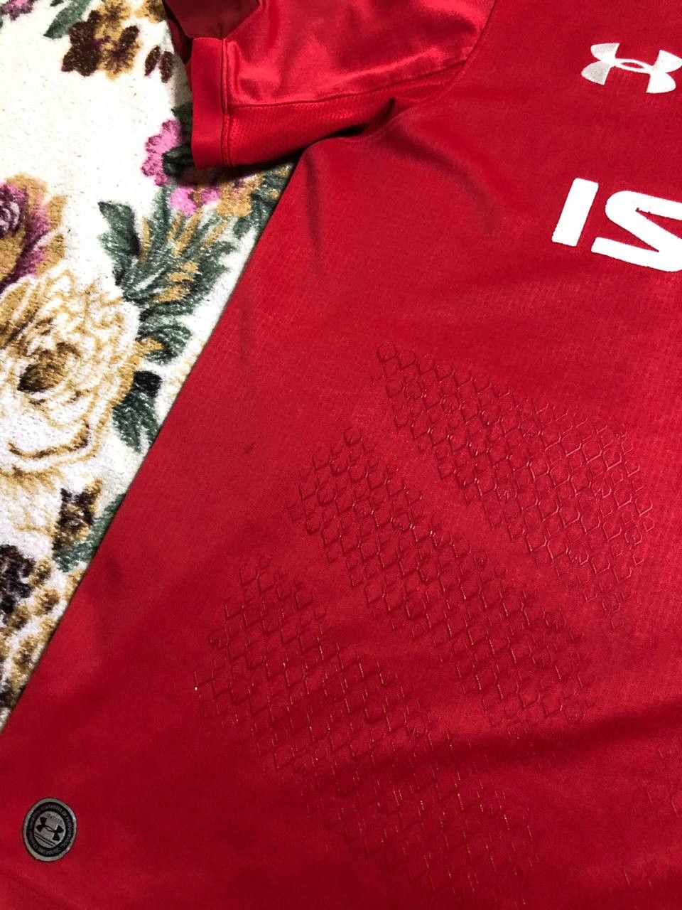 Under Armour Wales Rugby Home Shirt Jersey Under Armour Size US L / EU 52-54 / 3 - 6 Thumbnail