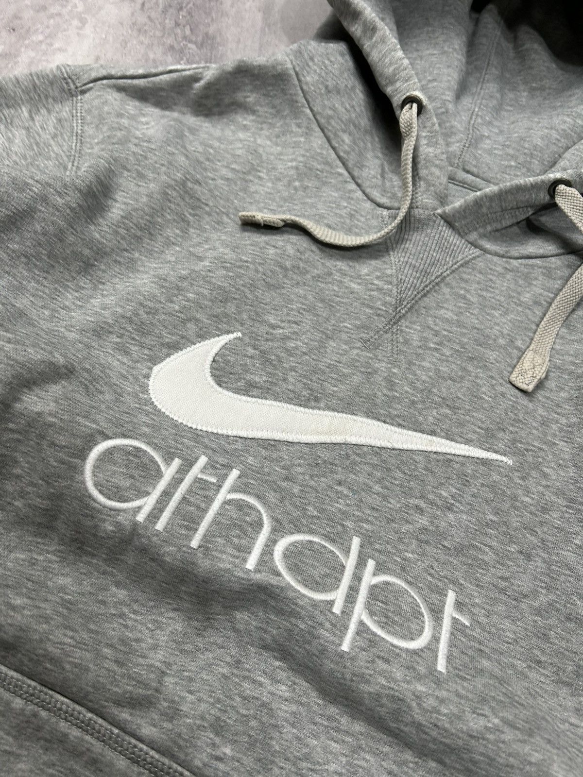 Nike × Vintage Vintage Baggy Nike Big Swoosh Athdpt Drill Hoodie Y2K Size US L / EU 52-54 / 3 - 4 Thumbnail