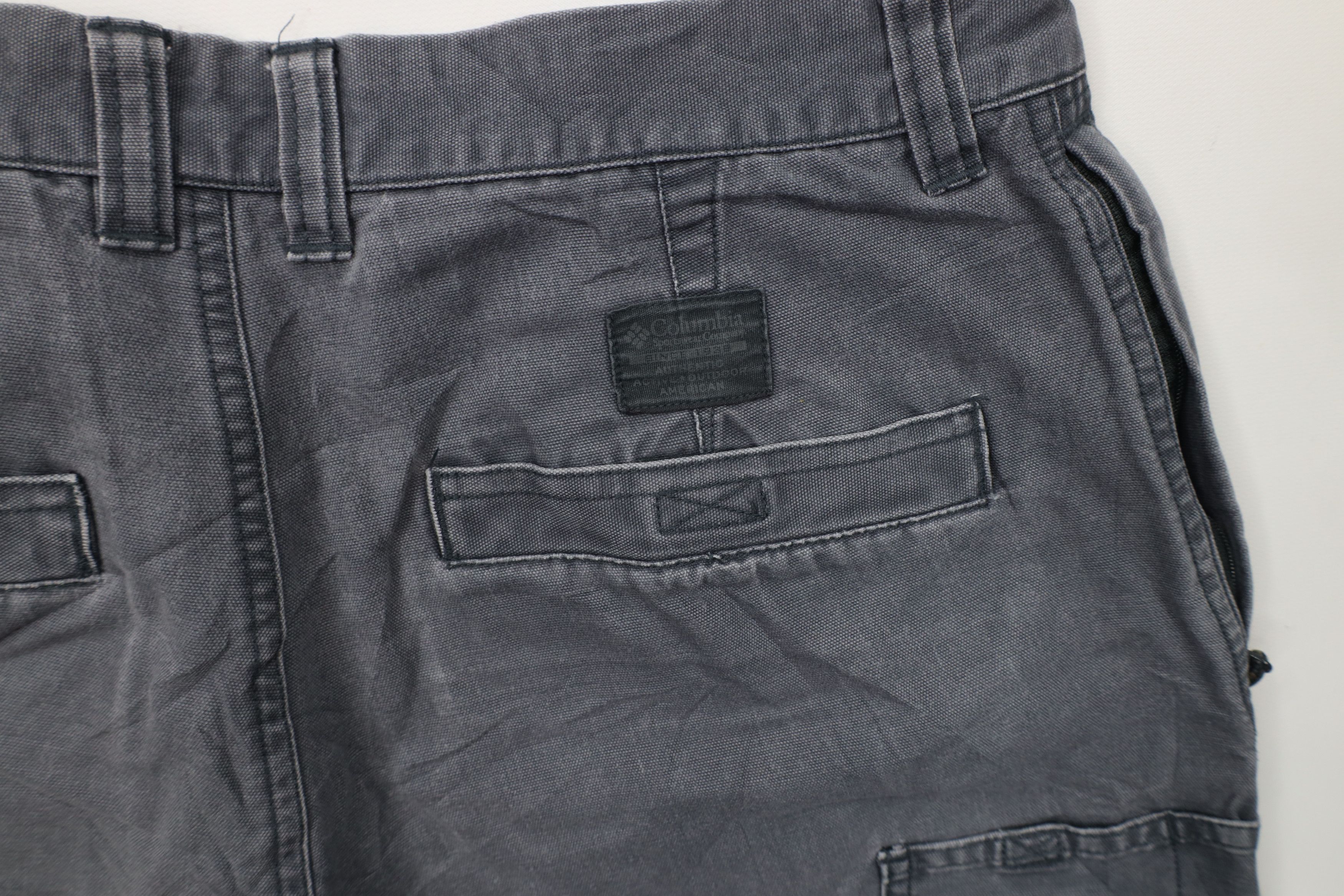 Columbia × Vintage Vintage 90s Columbia Spell Out Above Knee Canvas Shorts Gray Size US 32 / EU 48 - 12 Thumbnail