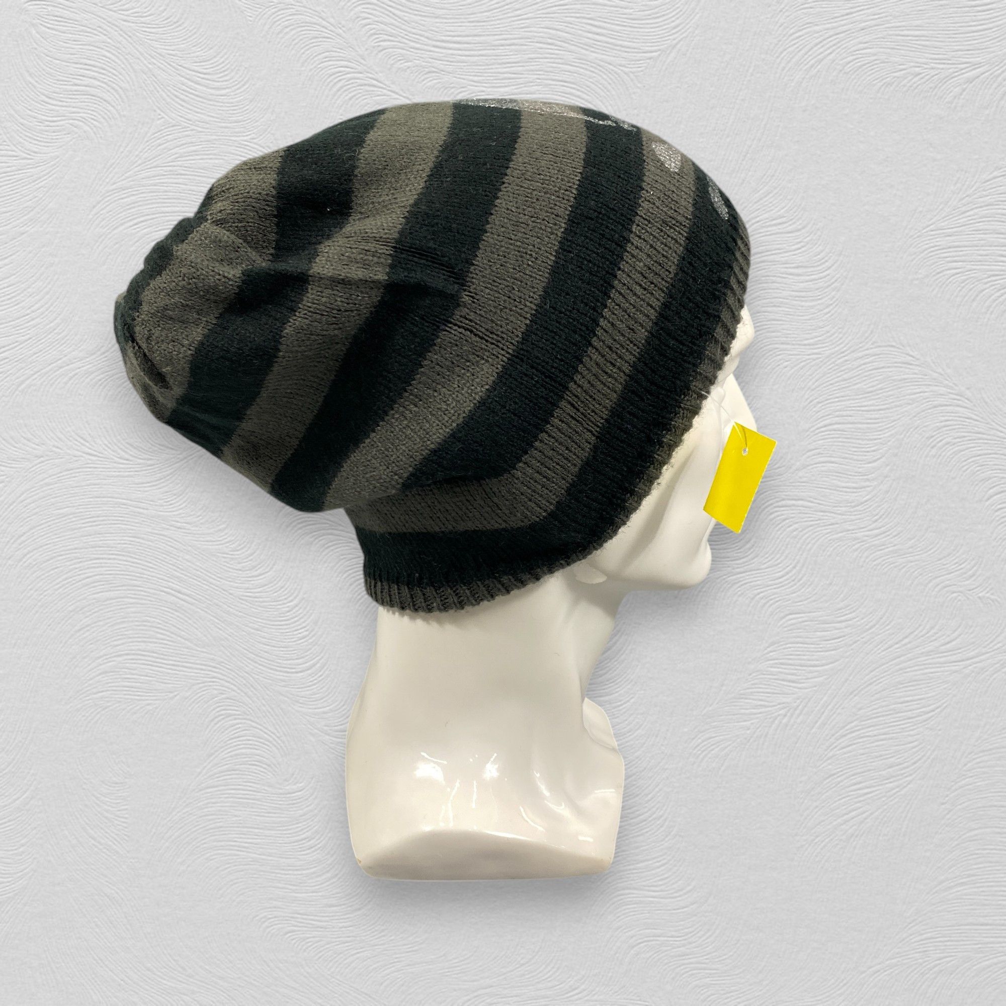 Japanese Brand Skulls Reversible Design Slouchy Snow Cap -BN684 Size ONE SIZE - 8 Thumbnail