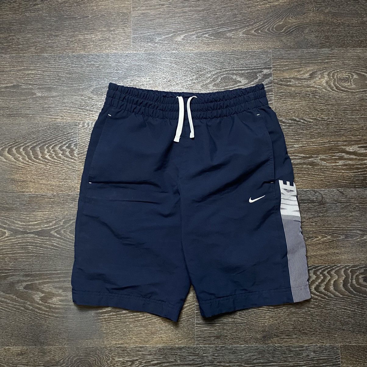 Nike NIKE VINTAGE SHORTS Size S Y2K swoosh Size US 32 / EU 48 - 1 Thumbnail