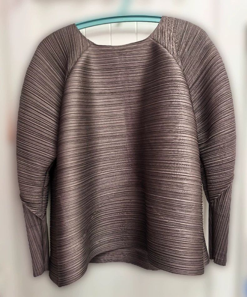Issey Miyake Issey Miyake Brown pleated long-sleeved top Size XXL / US 16-18 / IT 52-54 - 1 Thumbnail