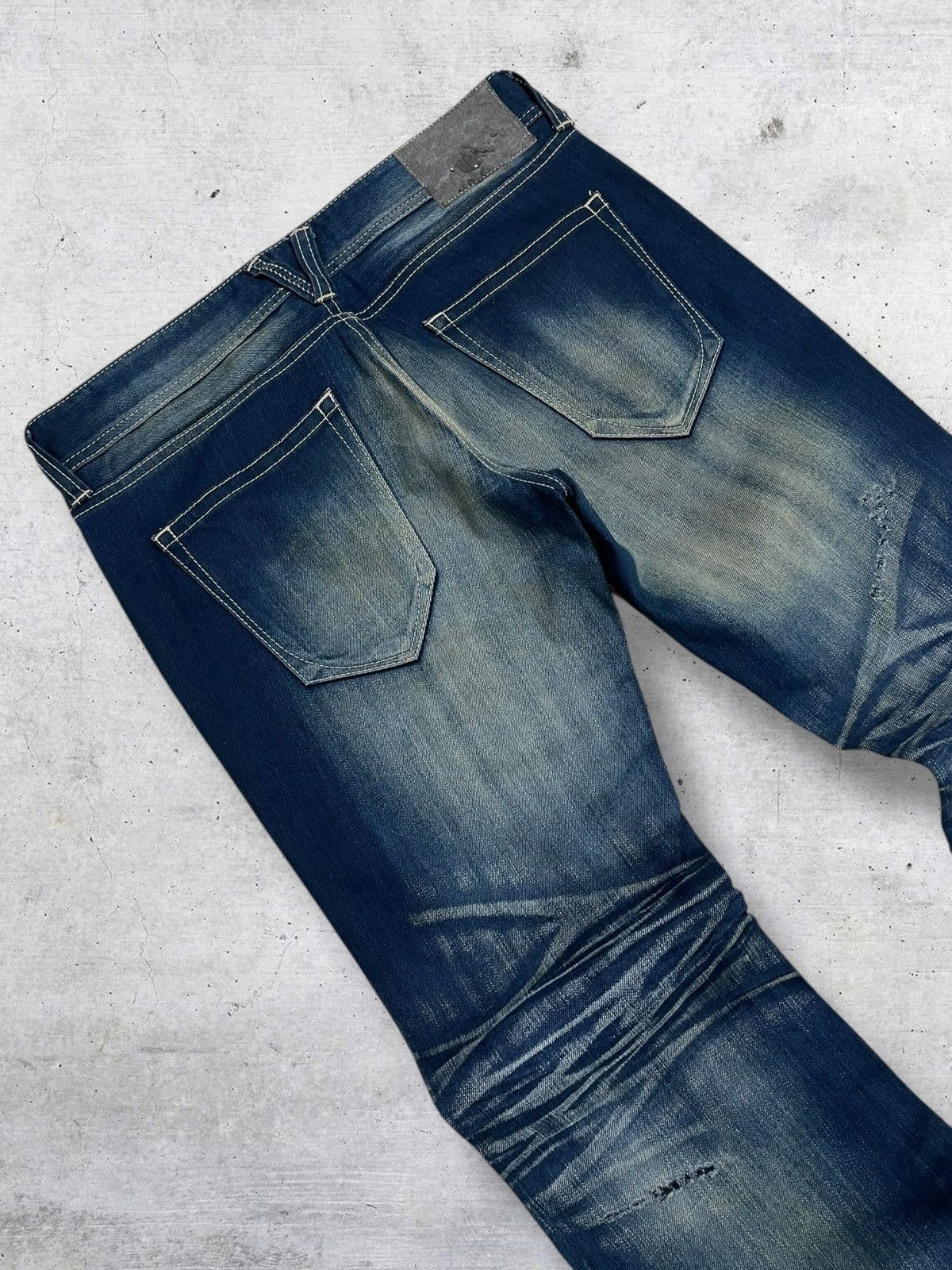 Vanquish VINTAGE MUDWASH FLARED JAPAN DESIGNER VANQUISH GOLD DENIM OG Size US 31 - 10 Thumbnail