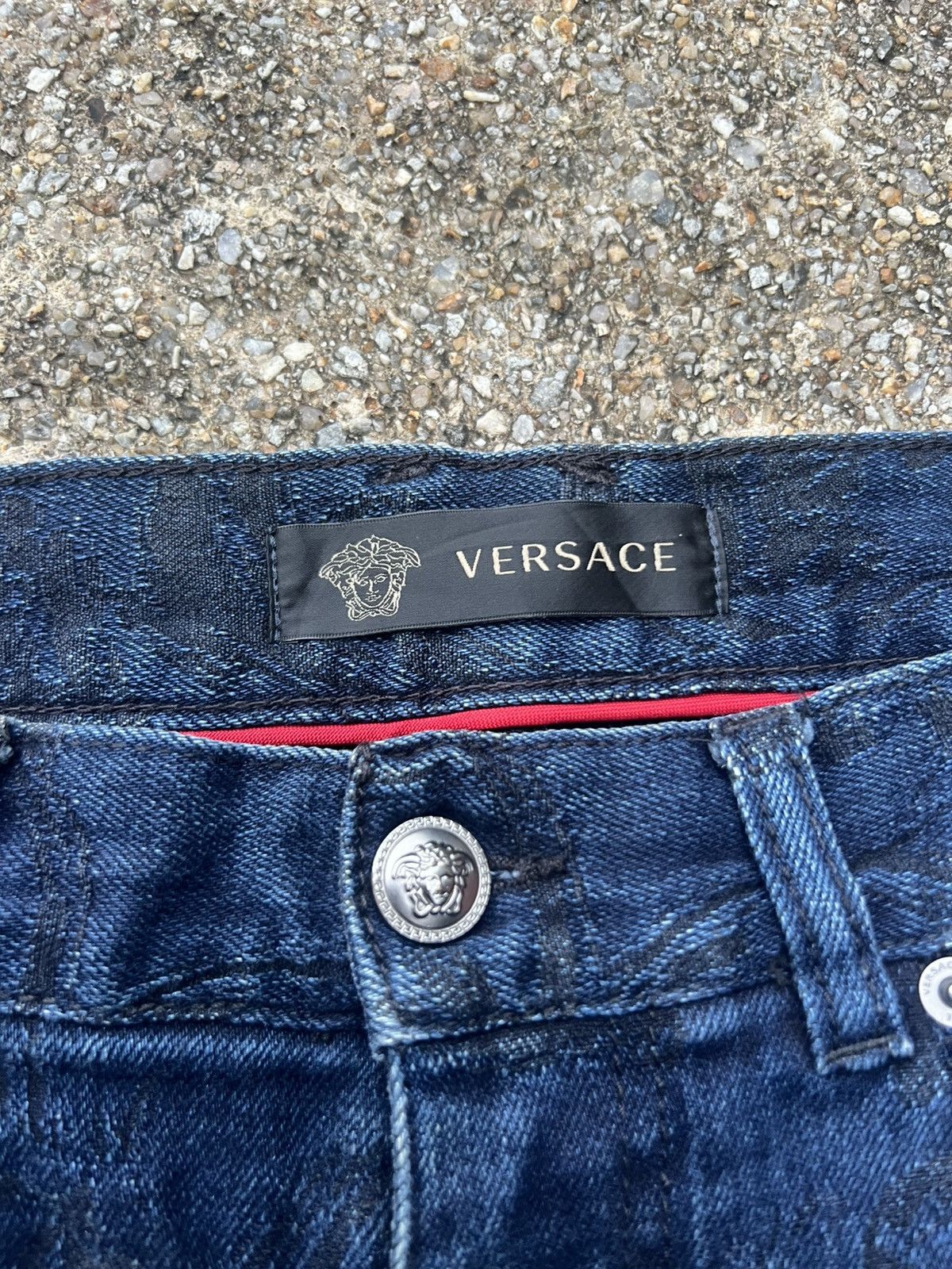 Versace Rare Versace Design Denim Made In Italy 32 Size Size US 32 / EU 48 - 8 Thumbnail