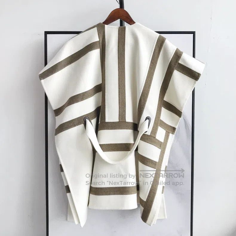 Hermes Hermes Geometric Pattern Cashmere Cloak Vest Size XXS / US 00 / IT 34 - 2 Thumbnail