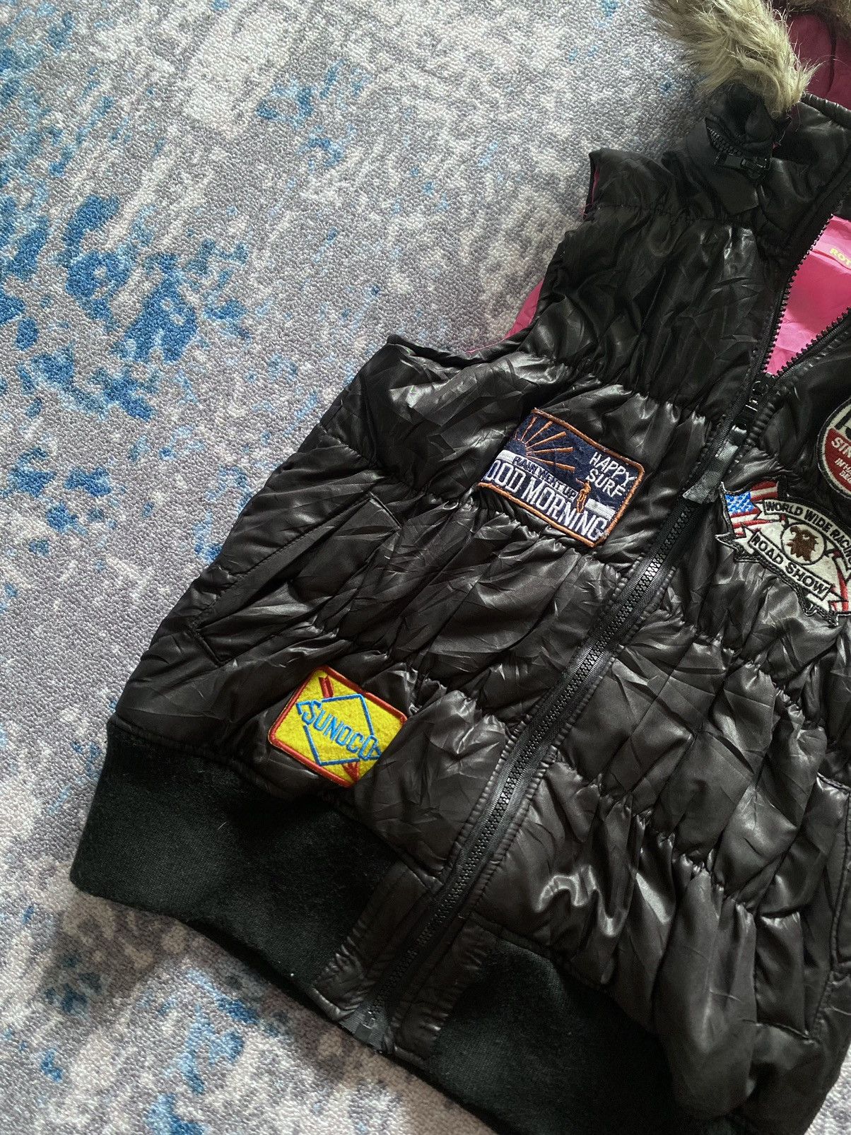 Beauty Beast Japanes Rote Rose Vest Puffer Ifsix Gothic Style Size US S / EU 44-46 / 1 - 2 Thumbnail