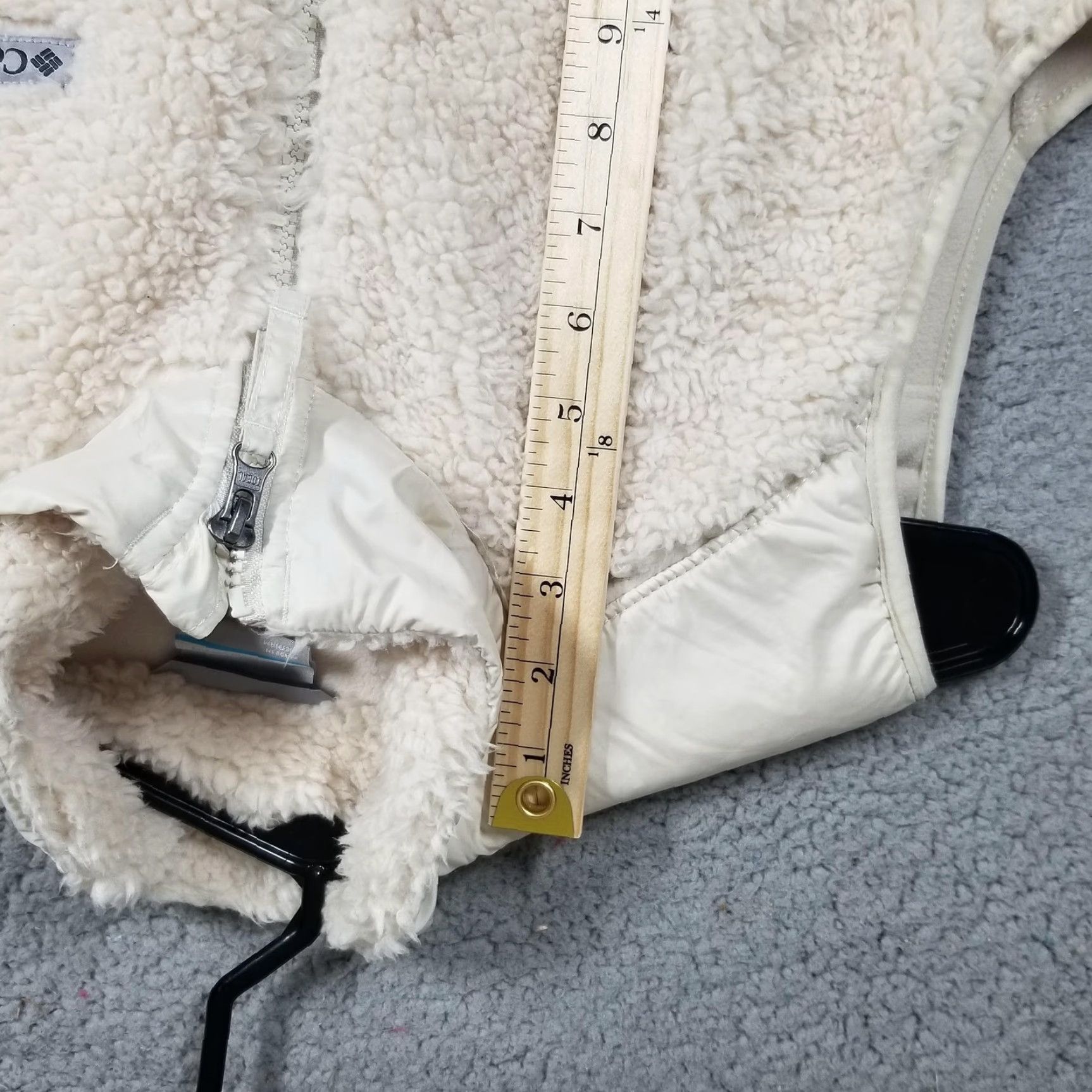 Vintage Columbia Vest Womens XL White Sherpa Full Zip Hiking Outdoor XK0849 Pockets Collared Size XL / US 12-14 / IT 48-50 - 4 Thumbnail
