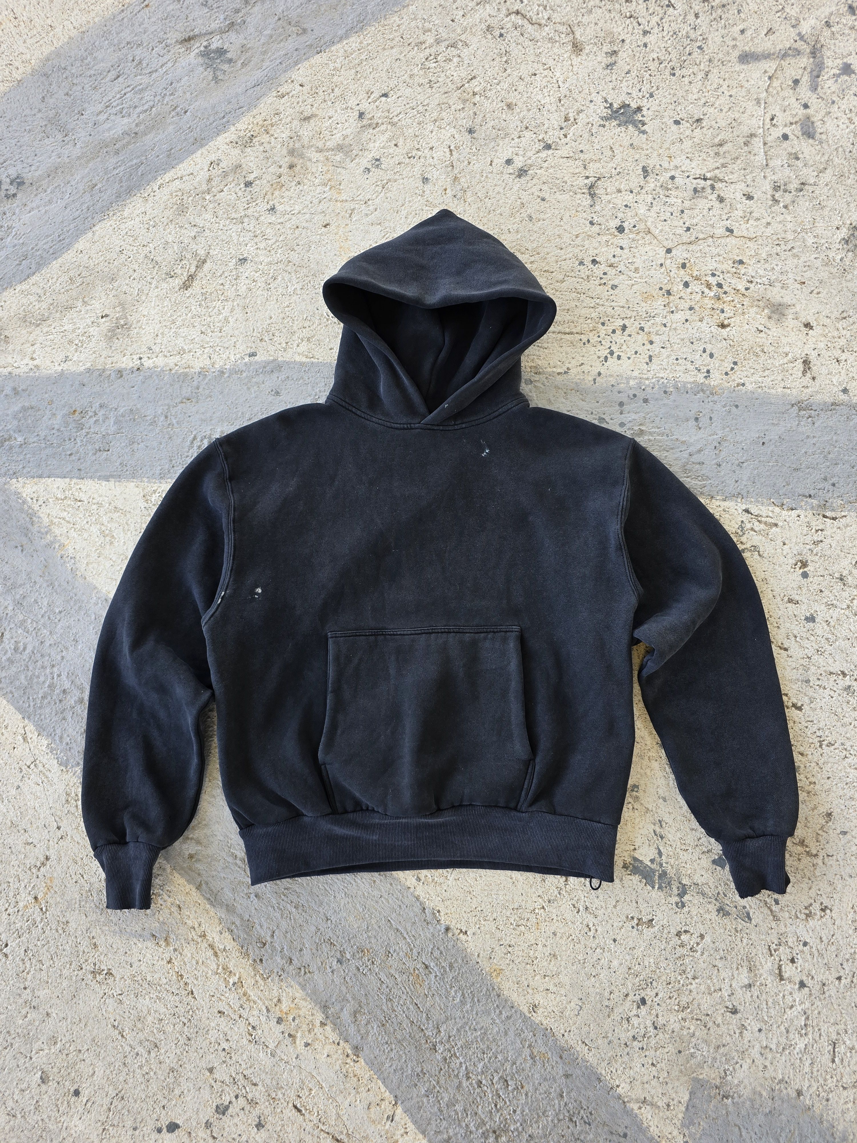 Humane Blanks Humane Blanks 1800 GSM Black Pullover Hoodie , Men Size US L / EU 52-54 / 3 - 1 Thumbnail