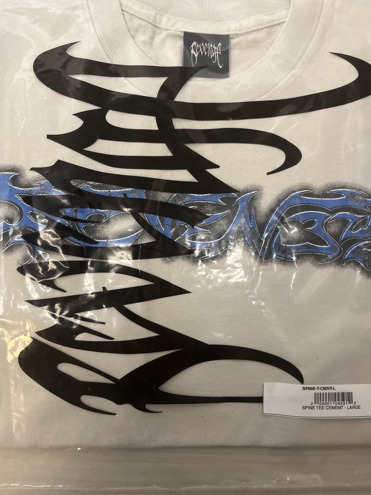 Revenge SPINE TEE CEMENT Size US L / EU 52-54 / 3 - 5 Thumbnail