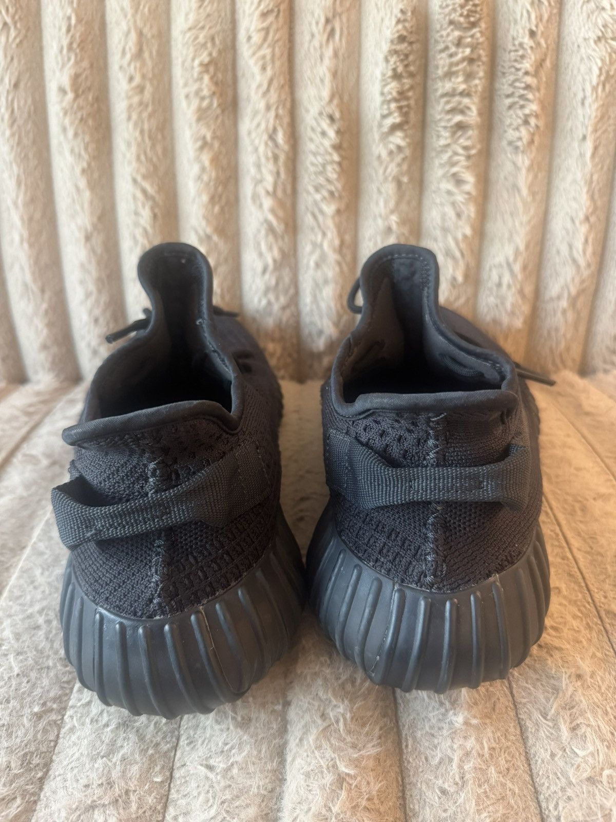 Yeezy Adidas Yeezy 350 V2 Onyx Size US 11.5 / EU 44-45 - 6 Thumbnail