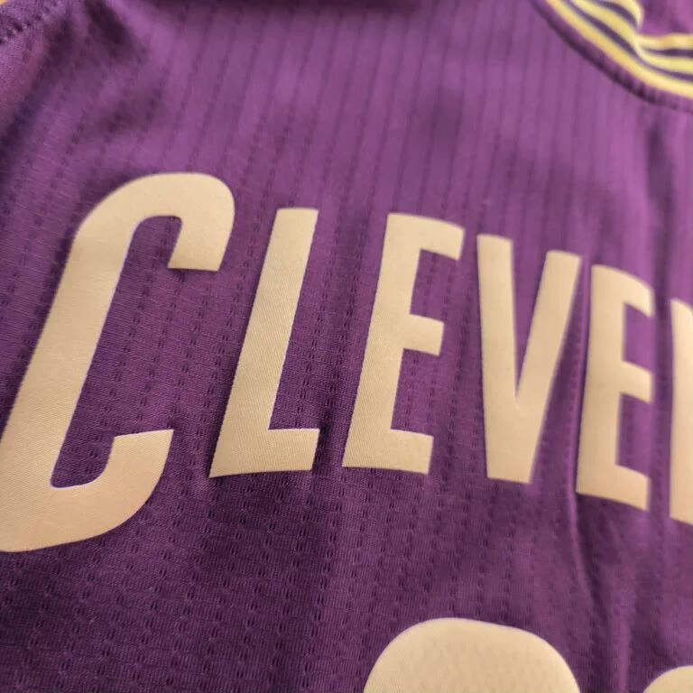 Adidas Cleveland Cavaliers LeBron James Rev30 away NBA jersey M Size US M / EU 48-50 / 2 - 6 Thumbnail