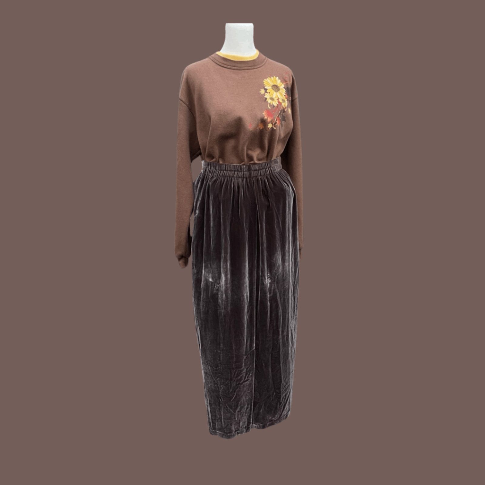 Vintage VTG Maxi Skirt | Taryn De Chellis Brown Velour 90s Academia Size 26" / US 2 / IT 38 - 1 Thumbnail