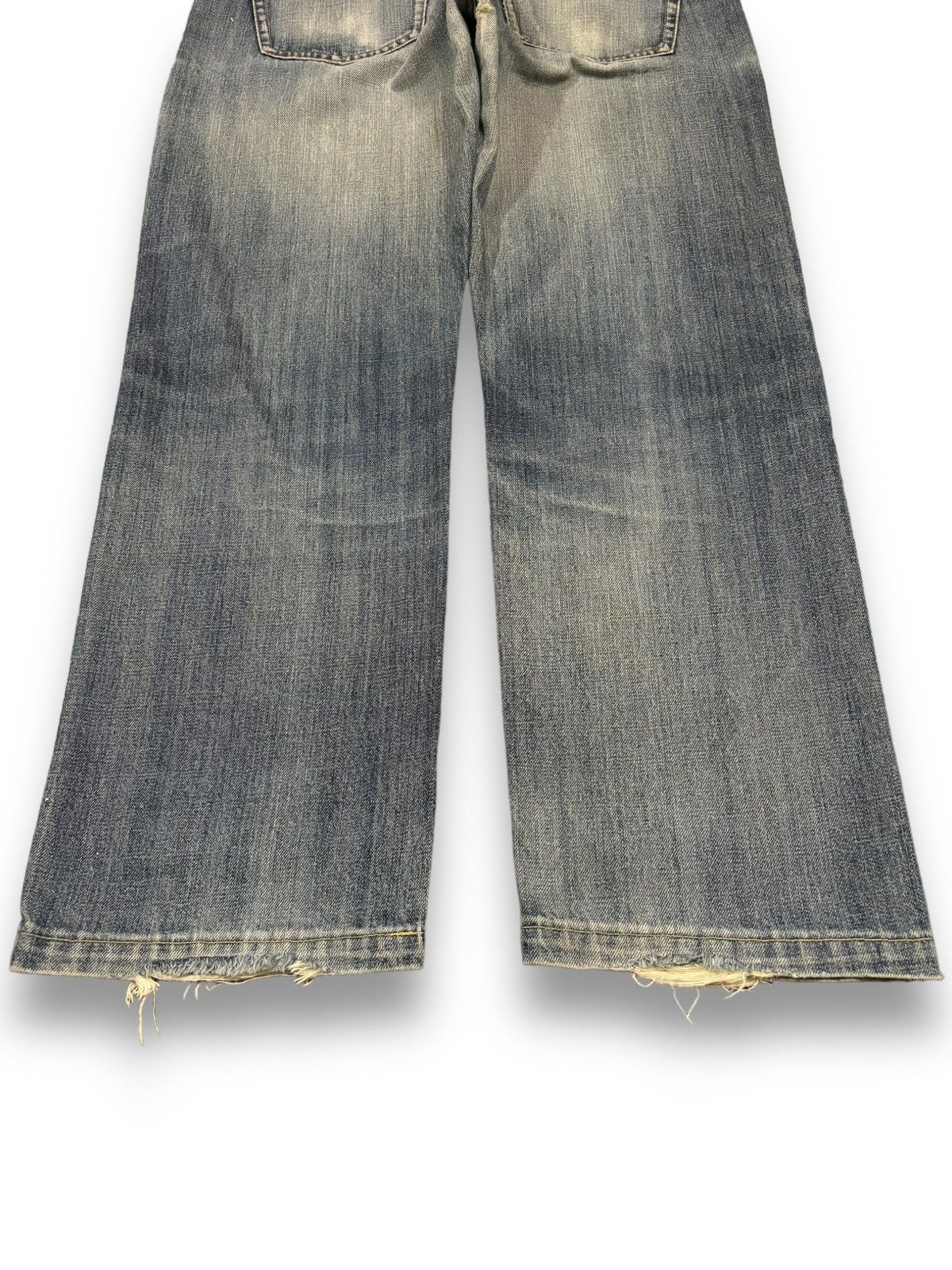 Jun Takahashi × Uniqlo × Vintage Vintage Uniqlo S002 Baggy Blue Washed Distressed Jeans Size US 34 / EU 50 - 14 Thumbnail