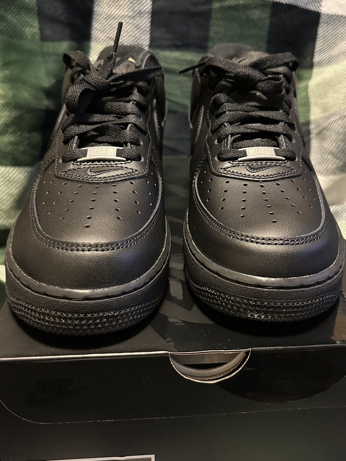 Nike × Supreme Supreme air force one Size US 9.5 / EU 42-43 - 2 Thumbnail