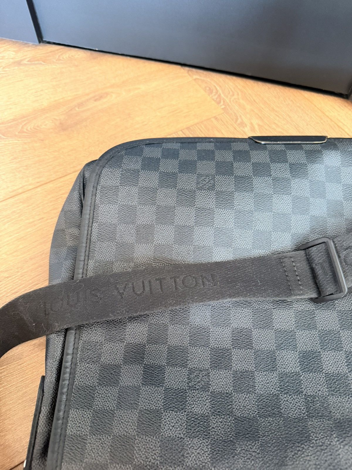 Louis Vuitton Louis Vuitton LV Daniel Graphite mm bag 2008 made in france Size ONE SIZE - 6 Thumbnail