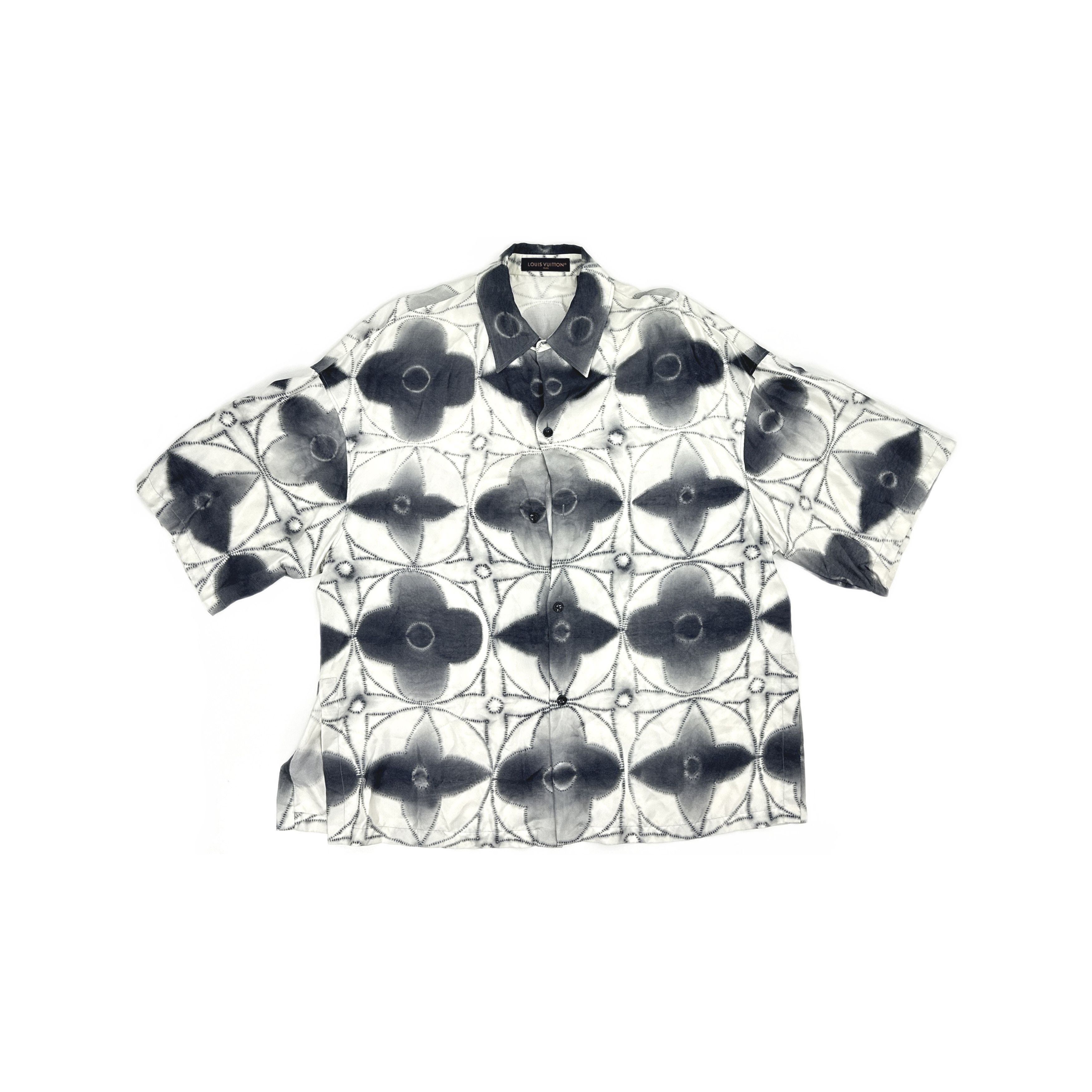 Louis Vuitton Louis Vuitton Monogram Silk Shirt XL Size US XL / EU 56 / 4 - 1 Thumbnail