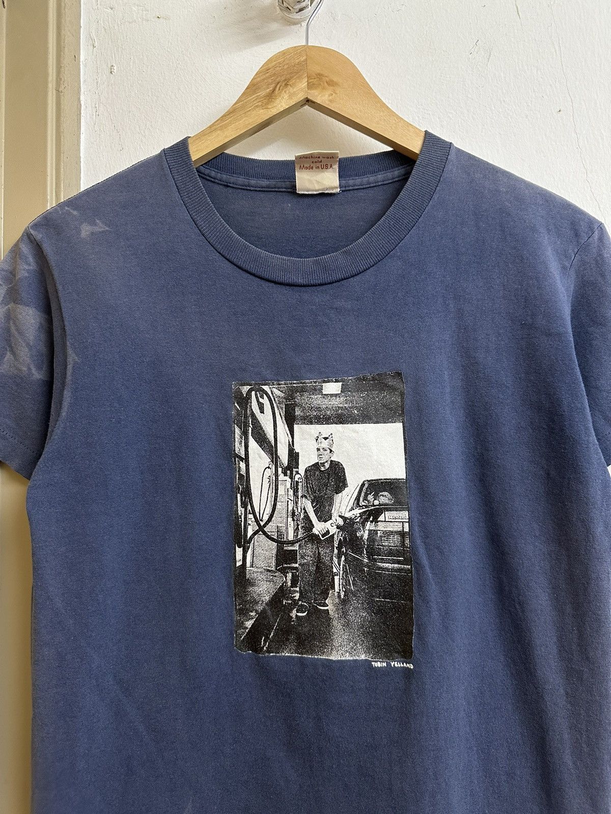 Vintage Vintage 90's Red Ink Tobin Yelland Faded Tees Size US S / EU 44-46 / 1 - 3 Thumbnail
