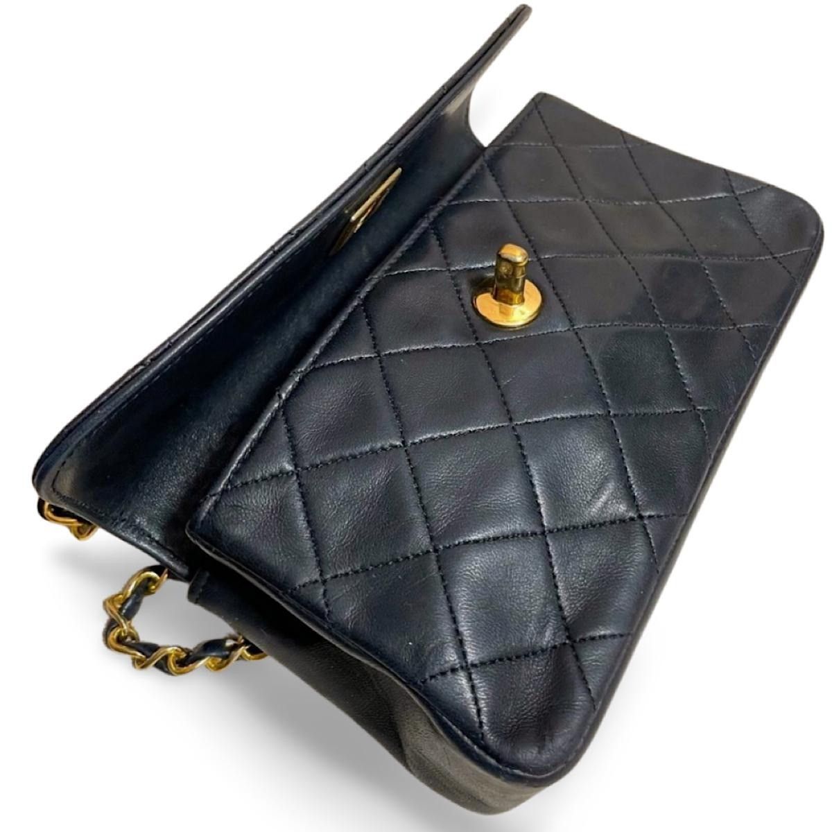 Chanel Vintage Chanel dark navy leather oval shape 2.55 bag Size ONE SIZE - 7 Thumbnail