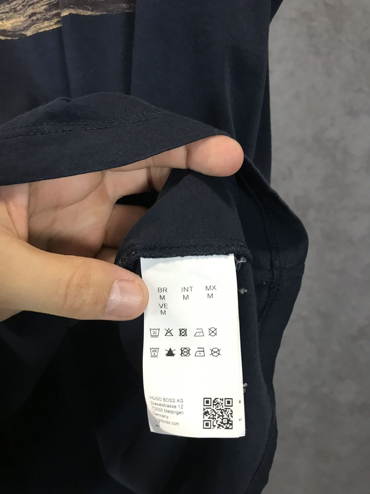 Hugo Boss Hugo Boss designer big center logo tee Size US M / EU 48-50 / 2 - 6 Thumbnail