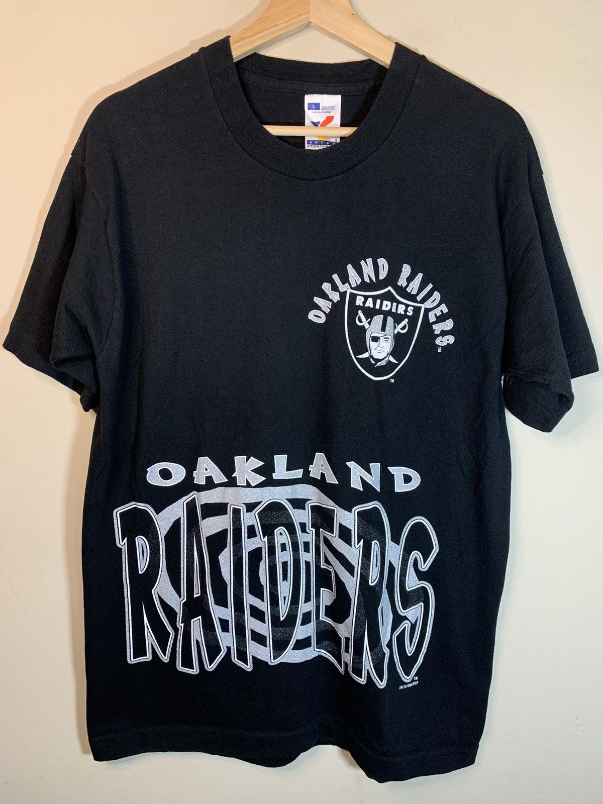NFL × Vintage *RARE* Vintage 1996 Oakland Raiders NFL Single Stitch Shirt Size US L / EU 52-54 / 3 - 1 Thumbnail