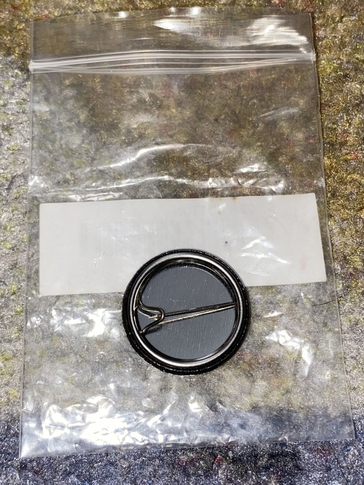 Supreme Supreme Gross Pin Size ONE SIZE - 2 Thumbnail