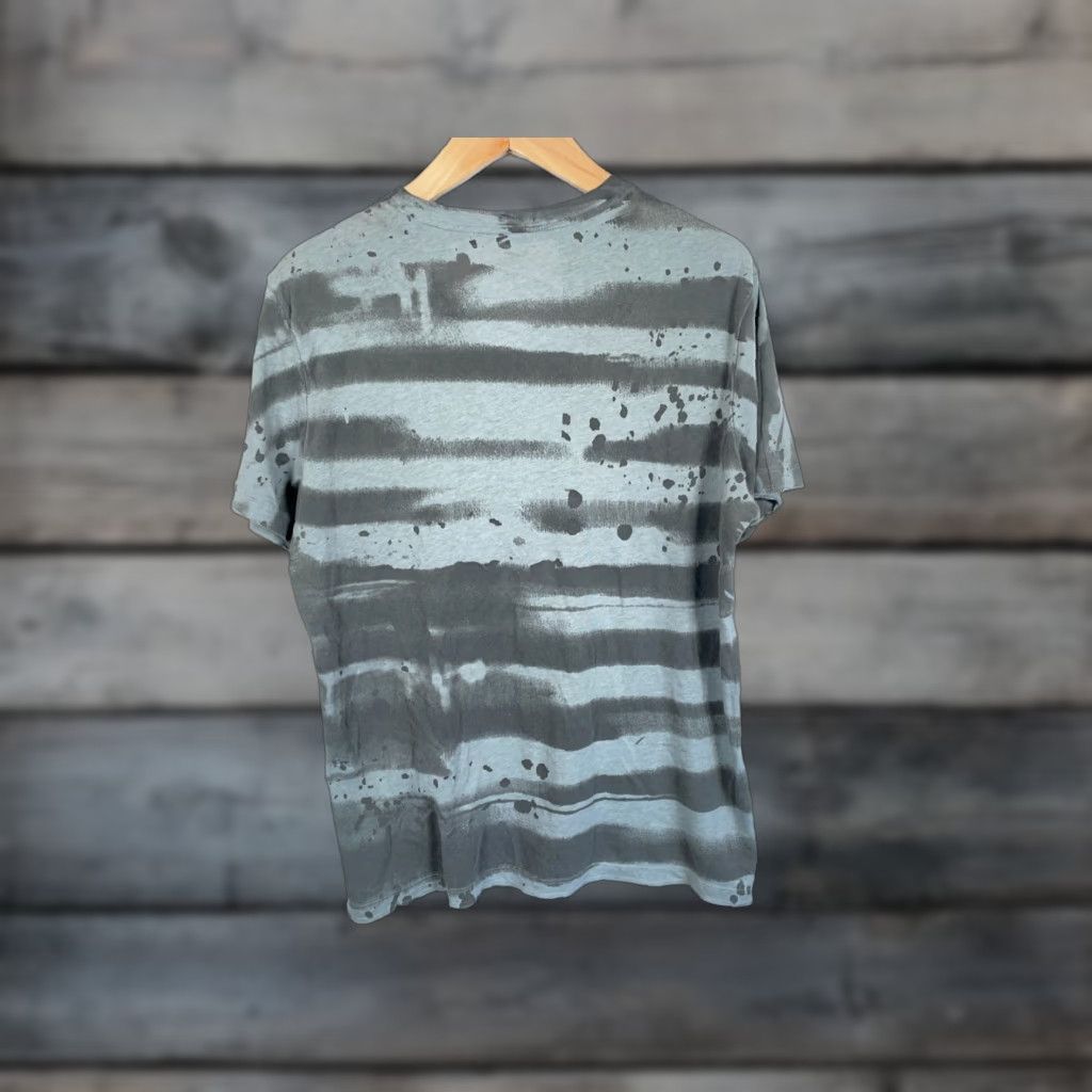 Affliction VINTAGE Helix T-Shirt Gray XL Men’s Slim Graphic Print Tribal Wings V-Neck Crew Neck Short Sleeve 2000s MMA Rock Grunge Style Size US XL / EU 56 / 4 - 1 Thumbnail