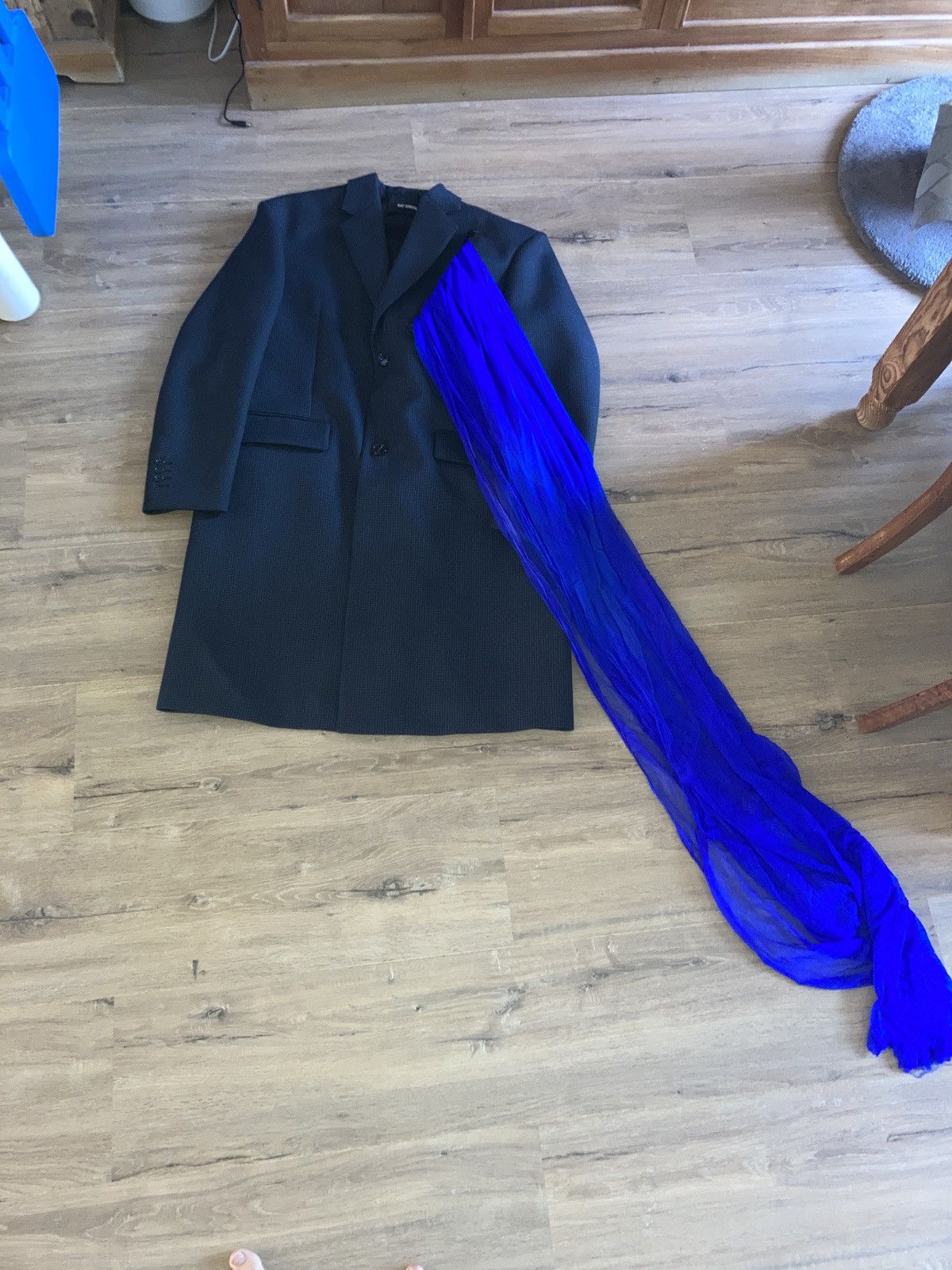 Raf Simons SS19 RUNWAY SCARF OVERSIZED SINGLE BREASTED BLACK/BLUE Size US M / EU 48-50 / 2 - 10 Thumbnail