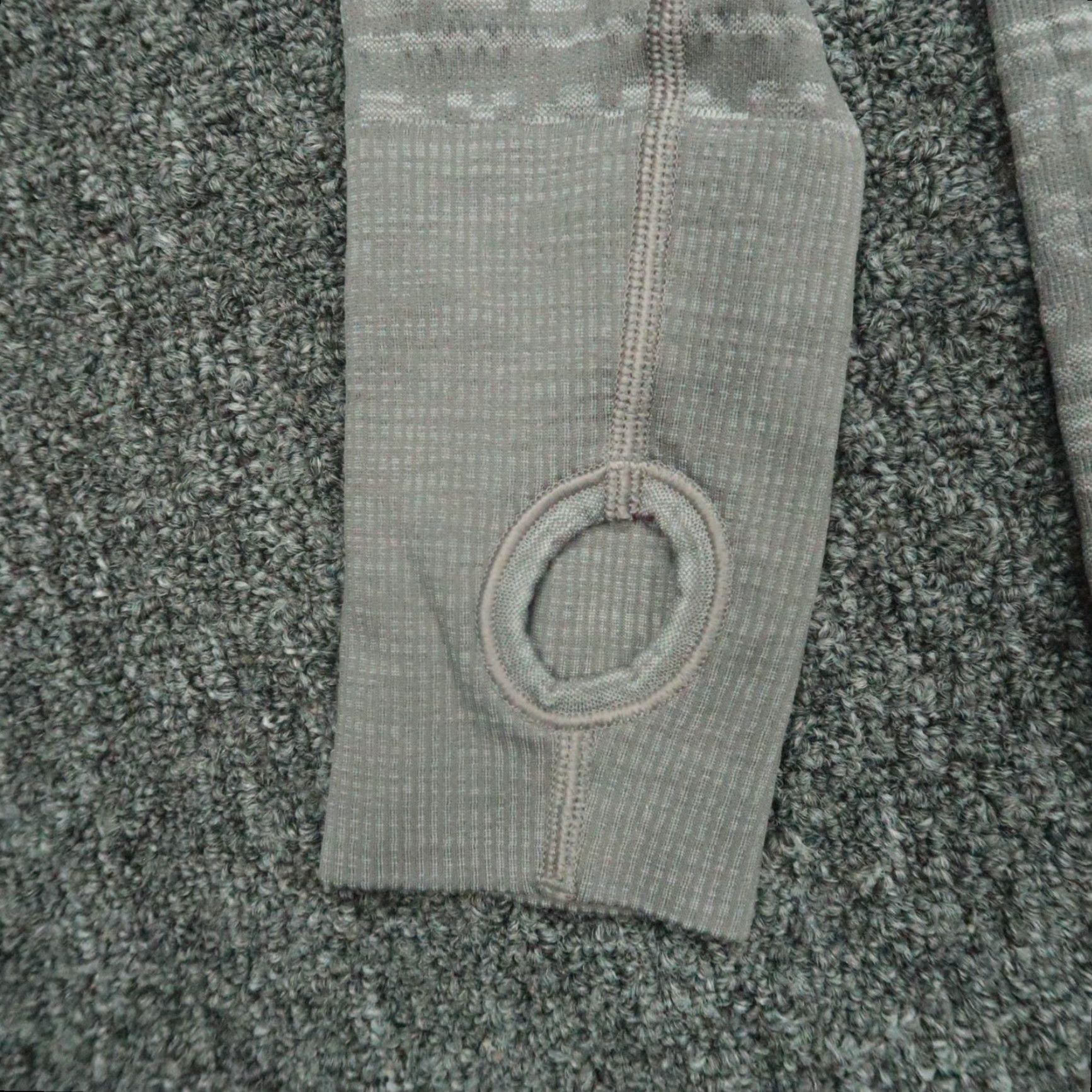 Lululemon VINTAGE not applicable. Title: Lululemon Rest Less Pullover Women's Casual Shirt 1/4 Zip Gray Medium Sweatshirt Activewear Women Size M / US 6-8 / IT 42-44 - 4 Thumbnail