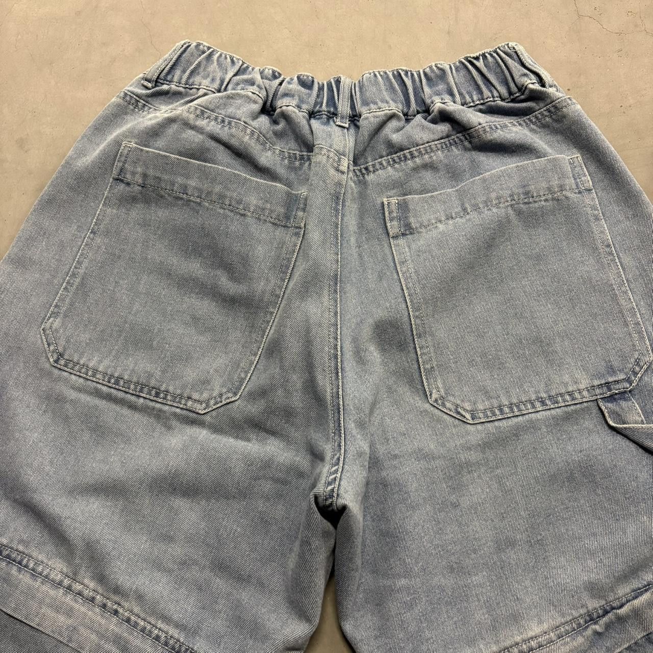 Vintage Crazy Vintage Y2K/2000s Super Baggy Wideleg Skater Style Medium Wash Denim Jeans that unzip into Shorts! Size US 30 / EU 46 - 6 Thumbnail