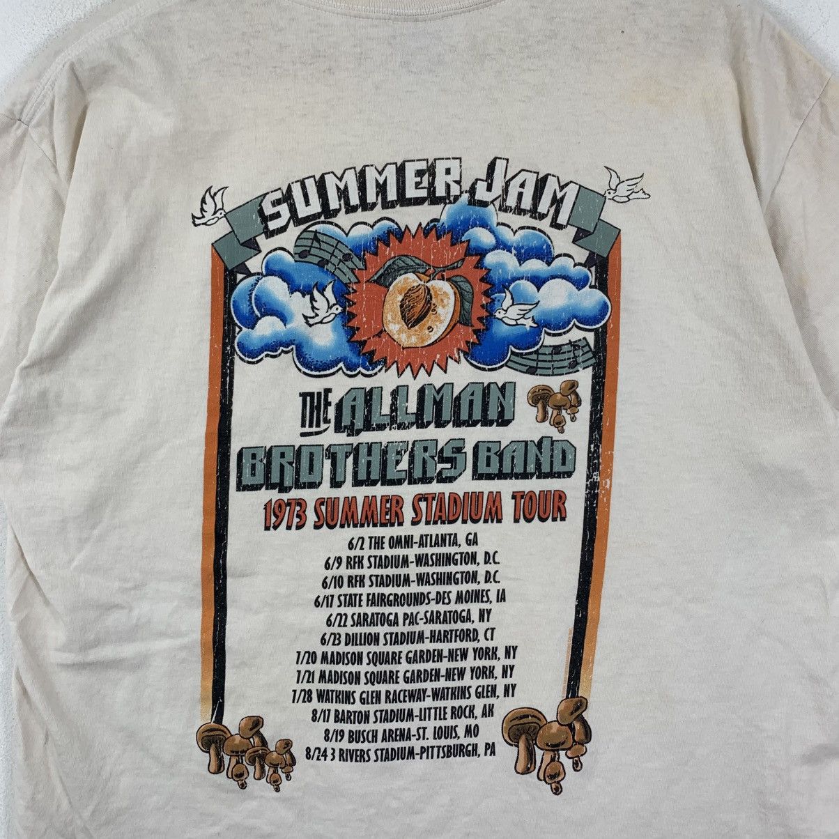 Vintage Vintage Y2K THE ALLMAN BROTHERS Summer Jam Band Tshirt Size US L / EU 52-54 / 3 - 3 Thumbnail