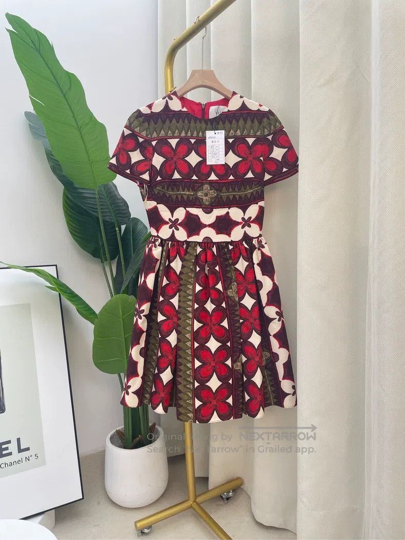 Valentino Valentino floral dress midi skirt Size XS / US 0-2 / IT 36-38 - 1 Thumbnail