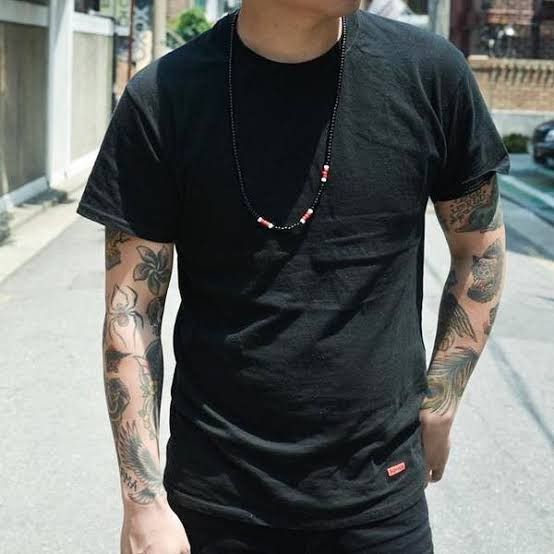 Hanes × Supreme Tshirt supreme x hanes blank tee black Size US M / EU 48-50 / 2 - 4 Thumbnail
