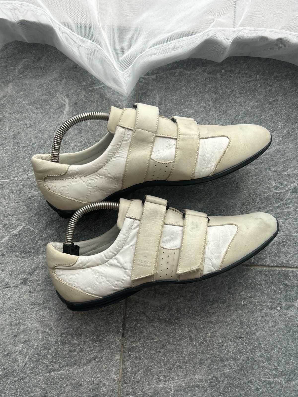 Gucci shoes gucci leather trainers web GG velcro straps sneakers Size US 5.5 / EU 38 - 6 Thumbnail